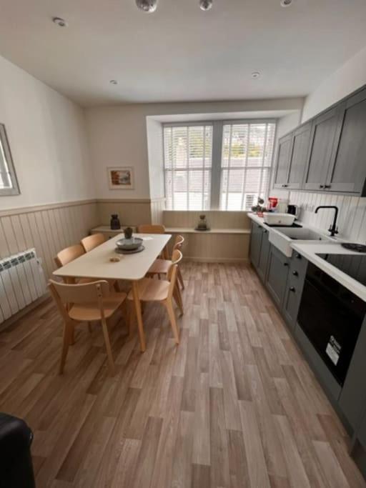 73 George Street. Appartment 2 Оубън Екстериор снимка